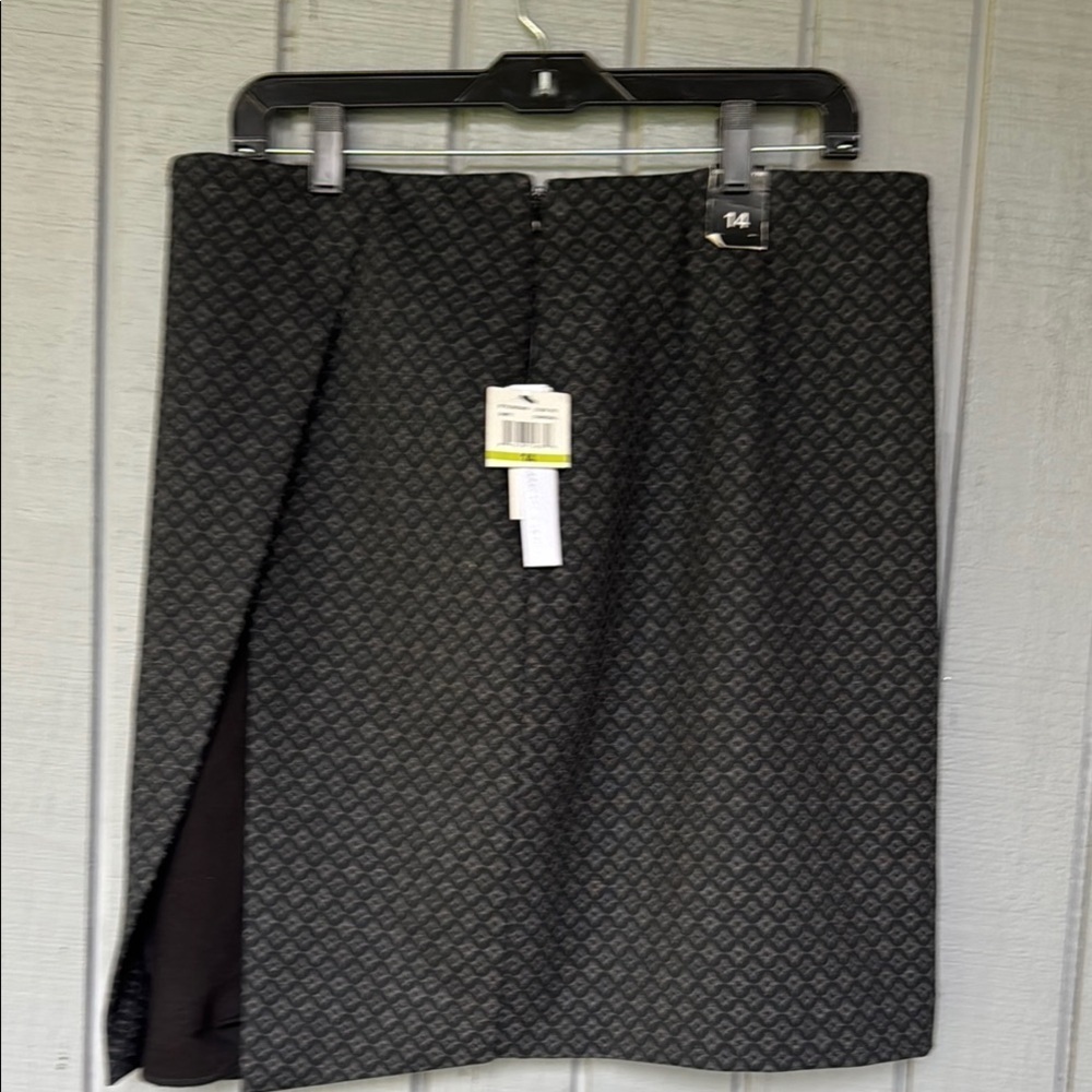 Nwt Amanda & Chelsea Black Patterned Skirt Size 14